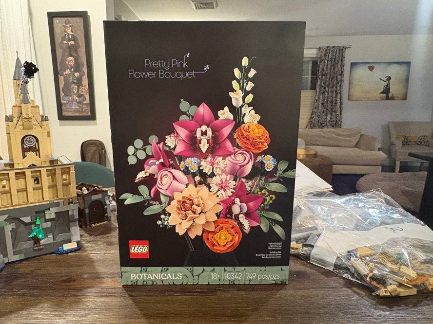 Lego တော်တော်လေးပန်းရောင်ပန်းပွင့်ပန်းစည်းတည်ဆောက်ခြင်း